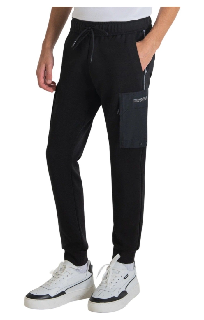 Pantalon Antony Morato con Bolsillo Bimaterial Negro