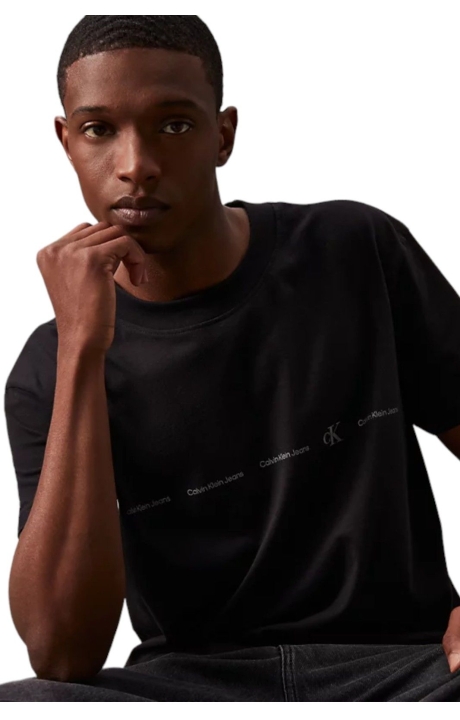 Camiseta Calvin Klein con Logo Frontal Negro