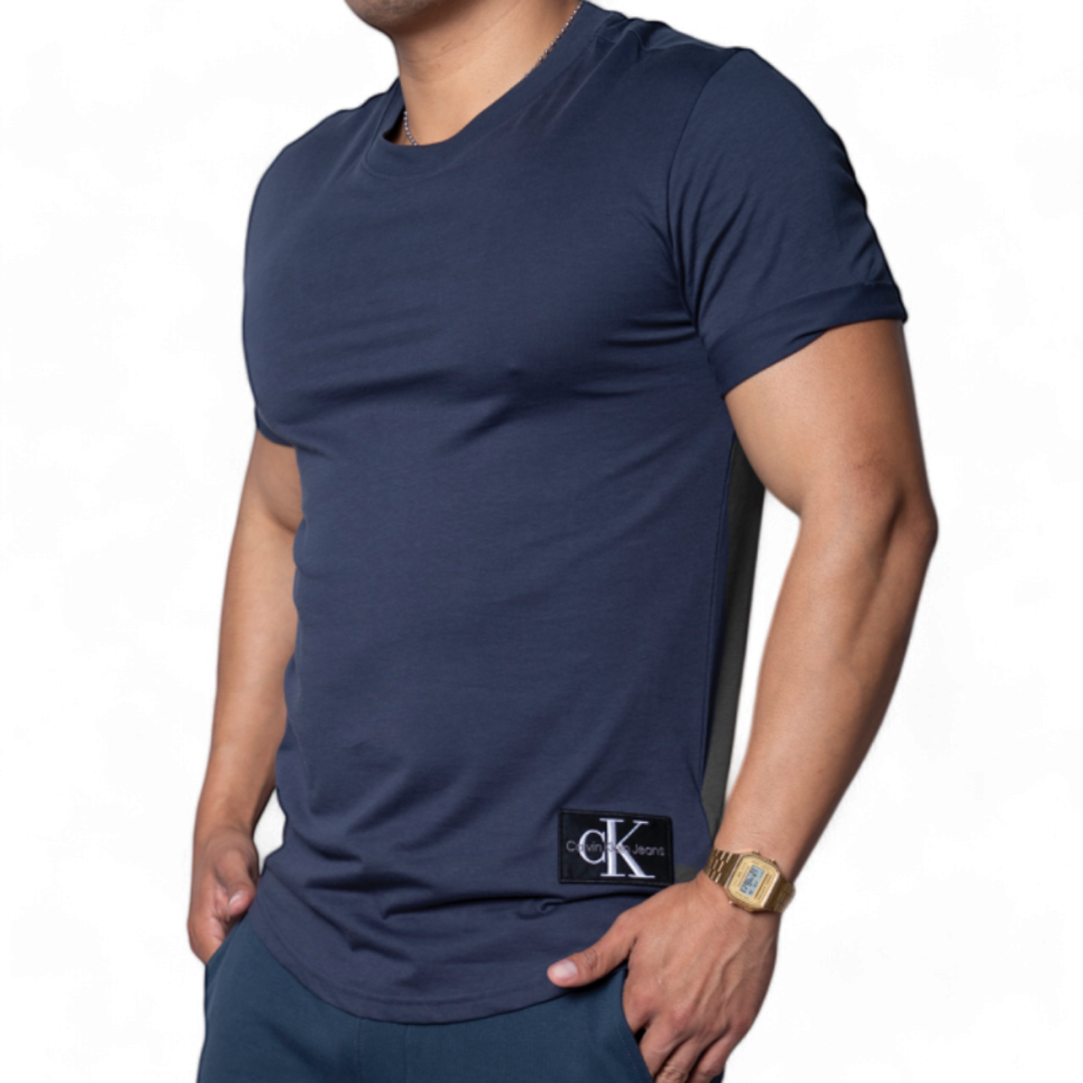 Camiseta Calvin Klein Marino con Insignia CK