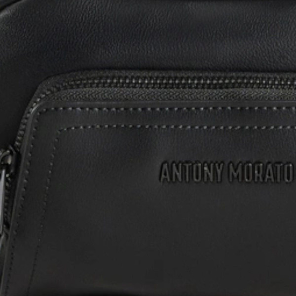 Bolso Antony Morato Negro Piel Sintética y Nylon Leather – Elegancia Urbana