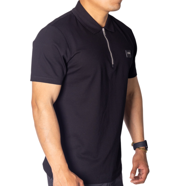 Polo Antony Morato Fit Negro con Metal Badge Negro Antony Morato | Camisas y Polos  - Estilo urbano premium