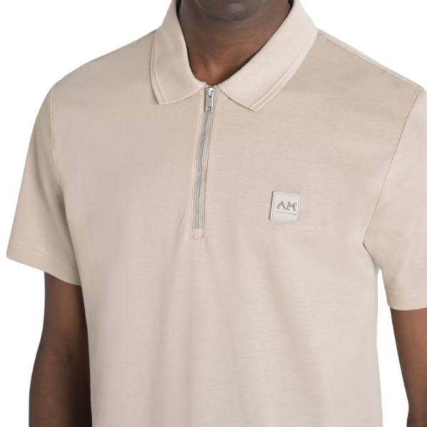 Polo Antony Morato Fit Beige con Metal Badge Beige