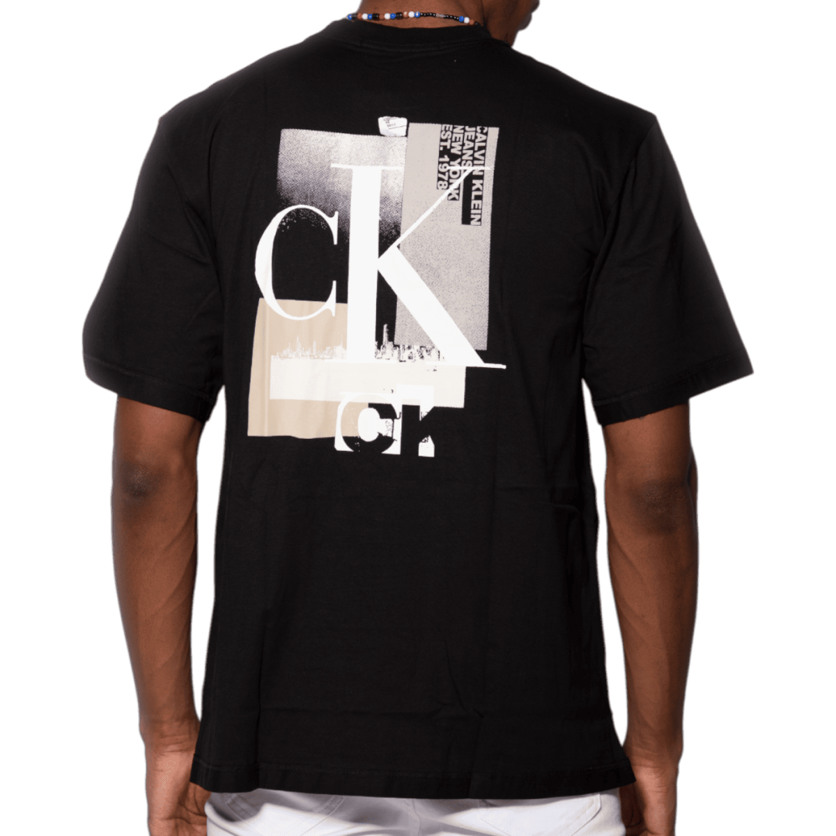 Camiseta Calvin Klein Oversize Con Logo Parte Trasera Negro 2
