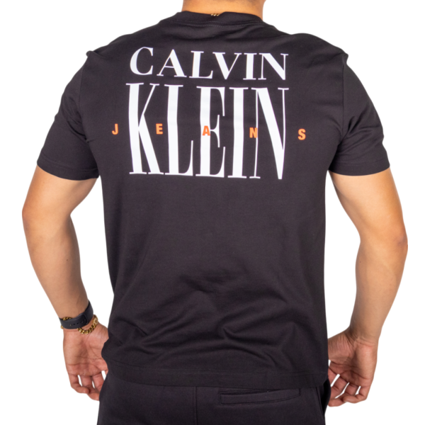 Camiseta Calvin Klein Con Logo Espalda Negro Camiseta Calvin Klein Con Logo Espalda Negro