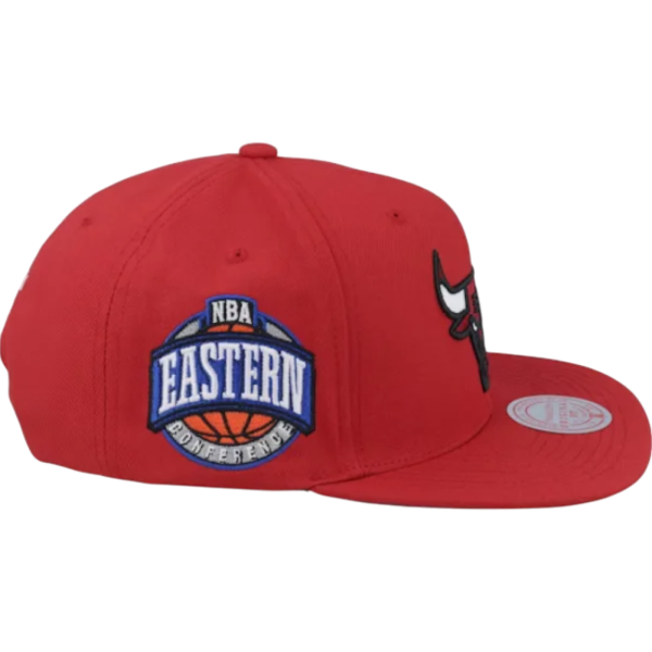 Gorra Mitchell & Ness Chicago Bull Parche Conference Rojo
