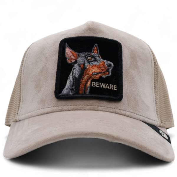 Gorra Goorin Bros Perro Dóberman Beware Velour