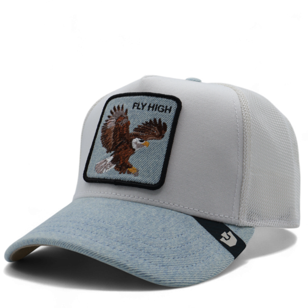Gorra Goorin Bros Aguila Fly High Blanca y Jeans
