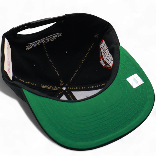 Gorra Mitchell & Ness Vancouver Grizzlies Negro