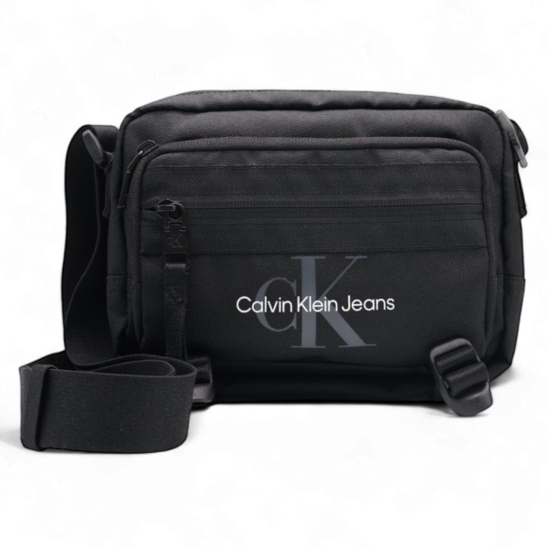 Bandolera Calvin Klein Con Bolsillo delantero y Logo Negro