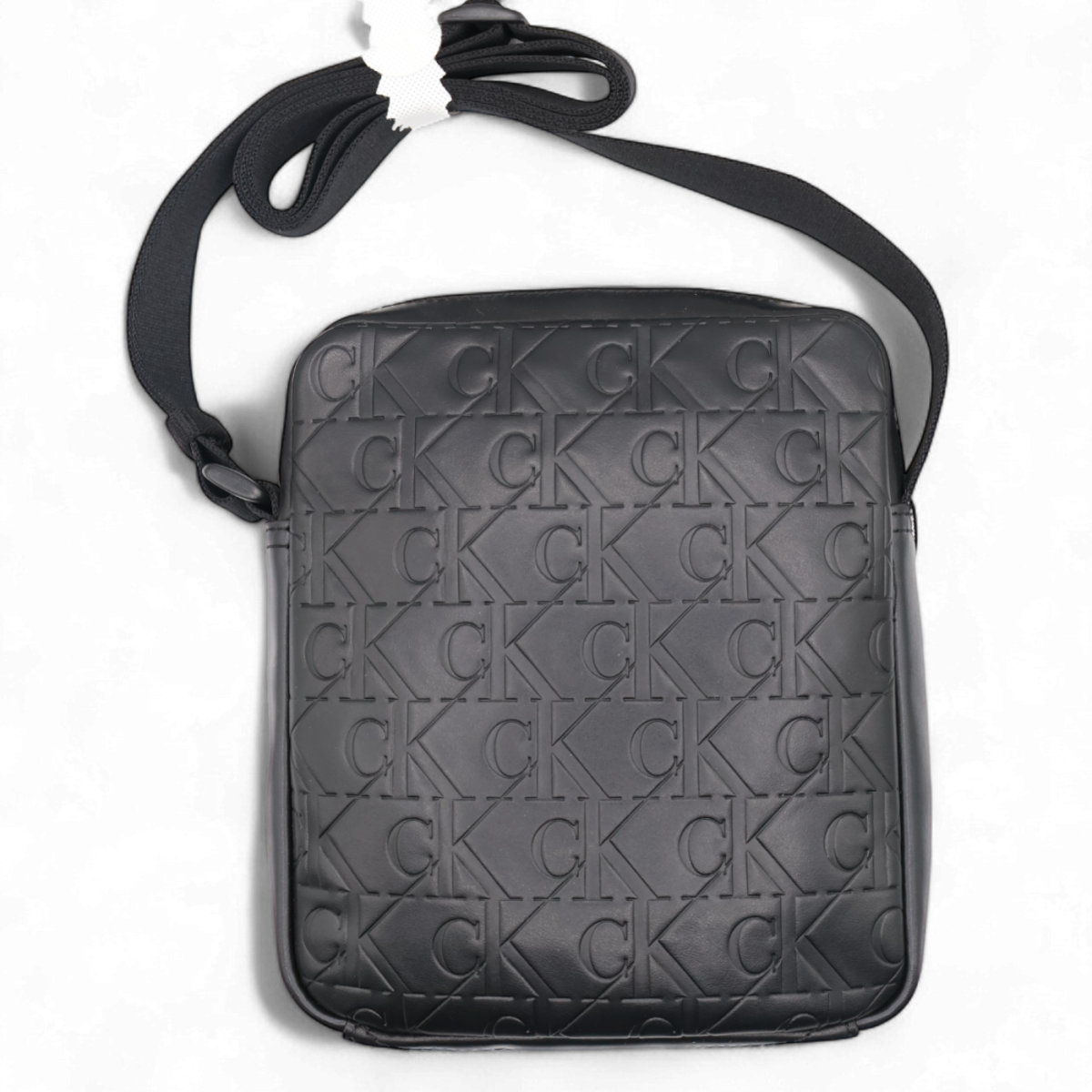 Bolso Calvin Klein Reporter Ultraligero con Logo Negro