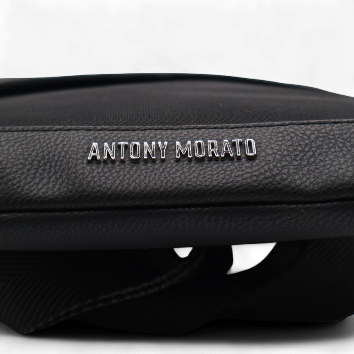 Bandolera Antony Morato Negra Logo Placa nombre 2