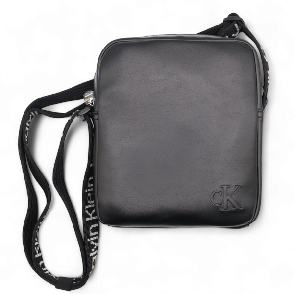 Bolso Calvin Klein Reporter Ultraligero Negro
