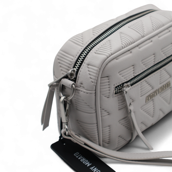 Bolso Antony Morato Piel Sintética Faux Blanco – Elegante y Versátil