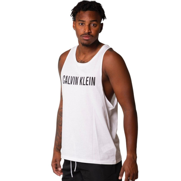 Gorra Calvin Klein Monologo Warm Negra – Estilo y Comodidad