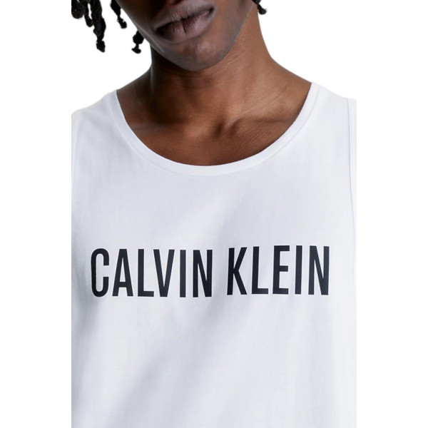 Gorra Calvin Klein Monologo Warm Negra – Estilo y Comodidad