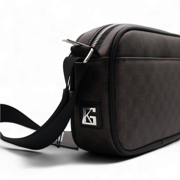 Bandolera Gianni Kavanagh ID Clone Marrón | Accesorio Urbano Elegante