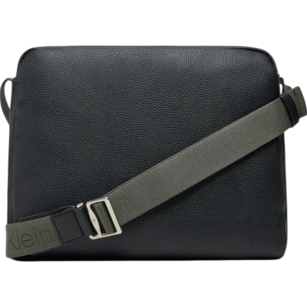 Bandolera Calvin Klein Cargo Flight Negro | Moderna y Funcional